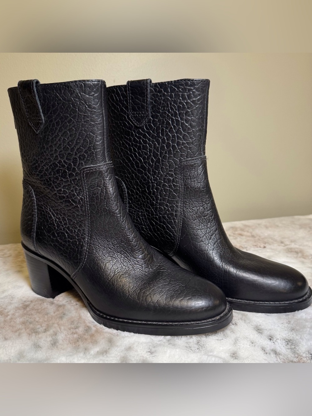 VINCE CAMUTO Zanilla, Gorgeous Black Mid-Calf Leather Booties - Women Size 8.